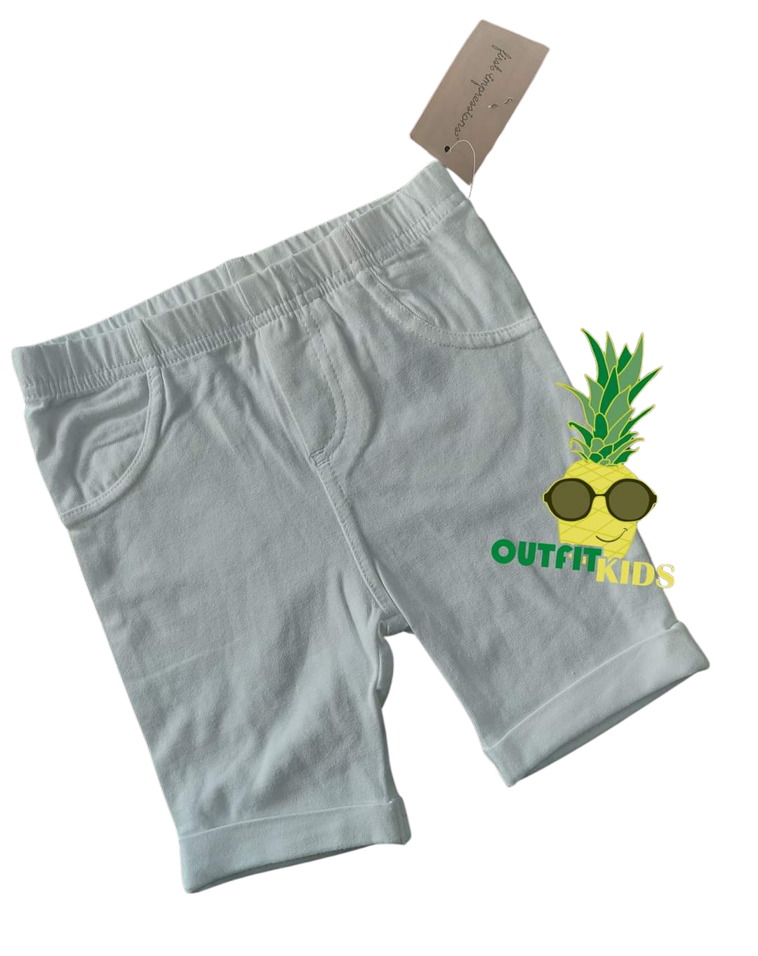 bermuda blanca “mix & match” – first impressions (2 años)